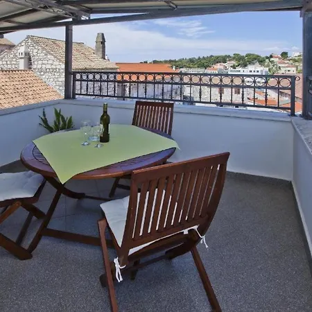 Daire Maria Paula Old Town Hvar *