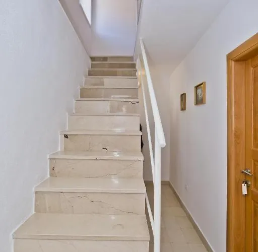 Maria Paula Old Town Hvar Apartment *